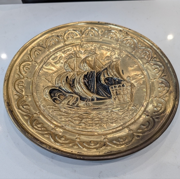 Vintage 1960 wall ship plates brass made in England - Picture 5 of 12
